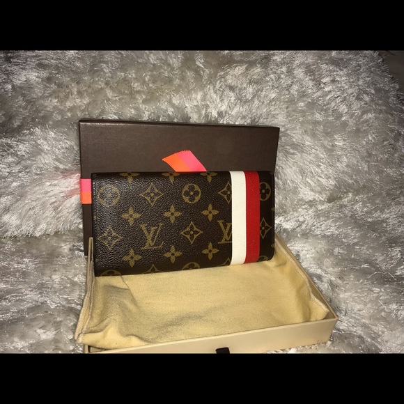 Louis Vuitton limited edition sarah wallet - Picture 3 of 8